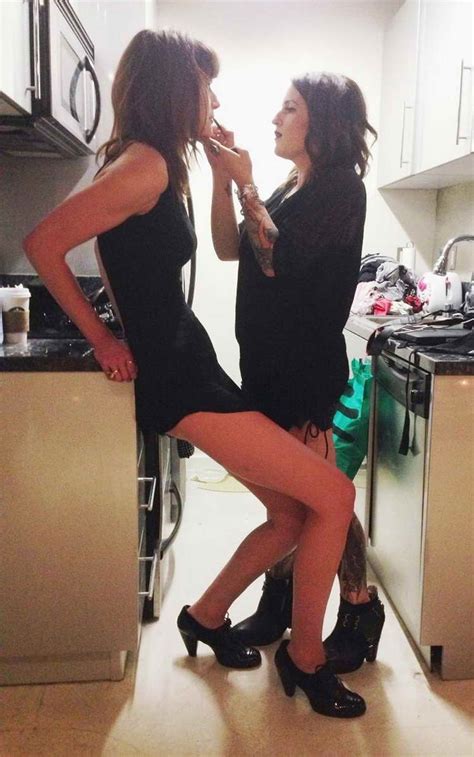 25 Awkward Daily Struggles That Every Tall Girl Can Relate To