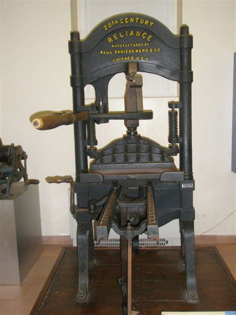 Educational advantages of printing press before the printing press, knowledge spread orally or through expensive handwritten books. File:20 Century Reliance printing press.JPG - Wikimedia ...