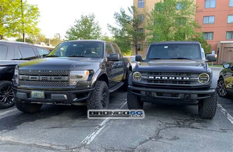 2 Broncos Spotted In Lincoln Ri This Morning Size Comparison To F 150
