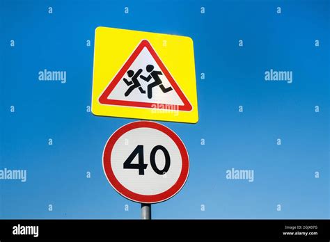 Speed Limit And Crossing Signs Hi Res Stock Photography And Images Alamy
