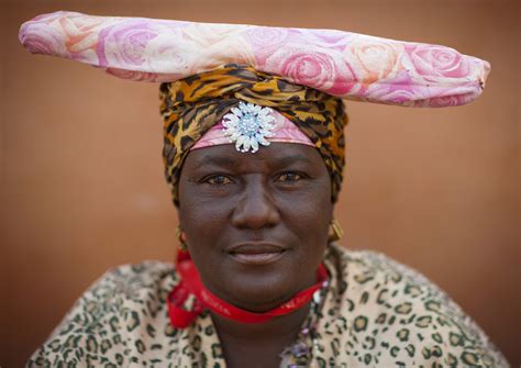 The various tribes forming the herero group currently there are about 107,000 herero living in namibia, southern angola and botswana. Herero tribe woman - Namibia | In Opuwo, Namibia, lot of ...