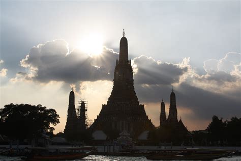 Wat Arun The Temple Of The Dawn Bangkok Thailand November 2014