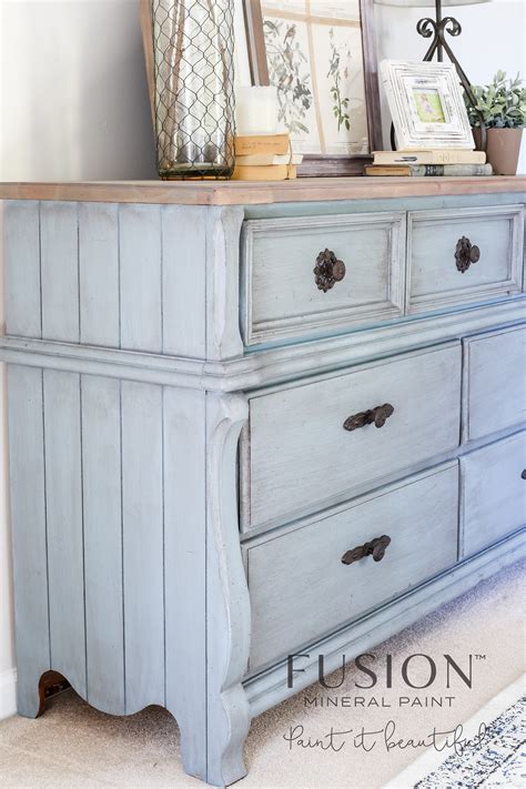 When And How To Use Antique Glaze Or Dark Wax On Your Painted Furniture