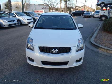 The 2011 nissan sentra is a fwd sedan with three available engine options; Aspen White 2011 Nissan Sentra 2.0 SR Exterior Photo ...