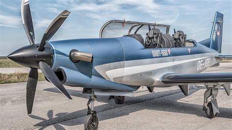 Diamond Aircrafts Upcoming Dart 550 Aerobatic Trainer Completes First