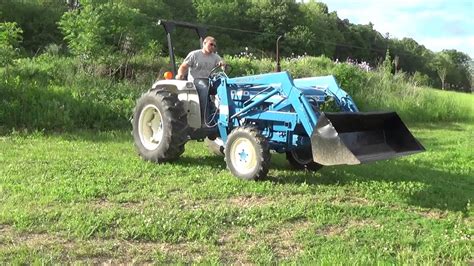 Ford 1910 4x4 Compact Tractor With Front End Loader Youtube