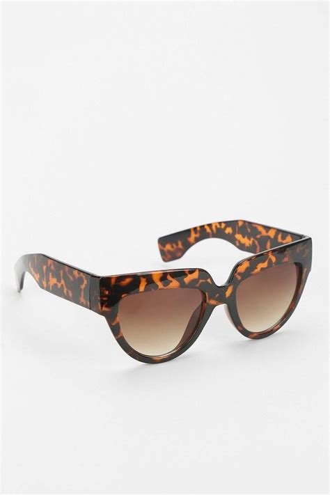 Eyebrows Up Cat Eye Sunglasses Urbanoutfitters Urban Outfitters