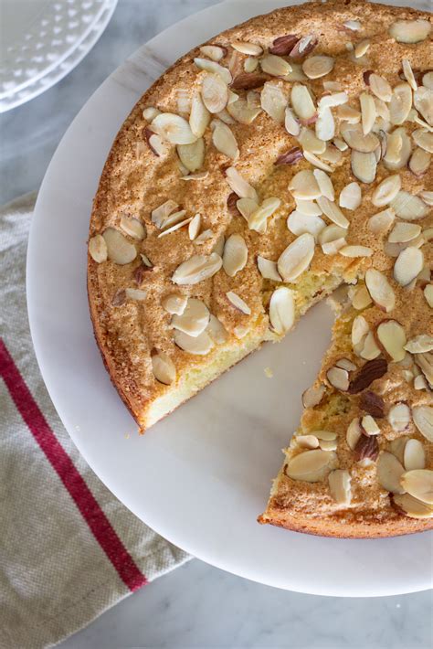 7 Ingredient Spanish Almond Cake A Bountiful Kitchen