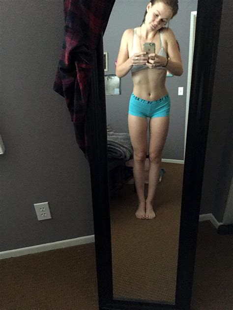 Mackenzie Lintz Nude Private Pics — Actress Loves To Wear Male
