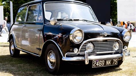 Peter Sellarss Mini Exemplified Sixties Automotive Style Mini