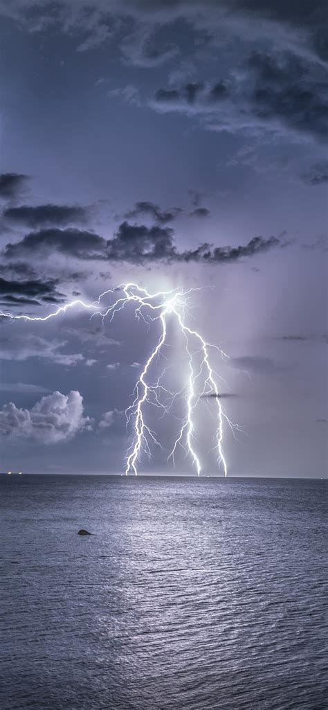 泰国，风暴，闪电，大海，夜晚，云彩 1242x2688 Iphone 11 Proxs Max 壁纸，图片，背景，照片