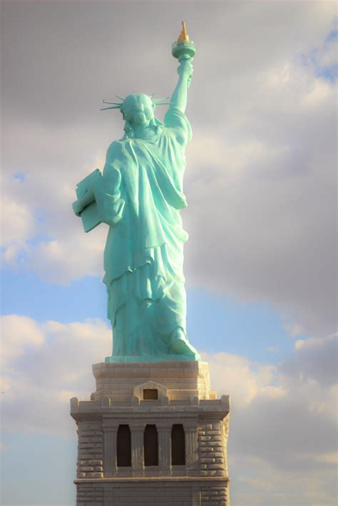 Hay 3 opciones de transporte de new haven a estatua de la libertad. Estátua da Liberdade - Havan - Uberlândia-MG | Estátua da ...