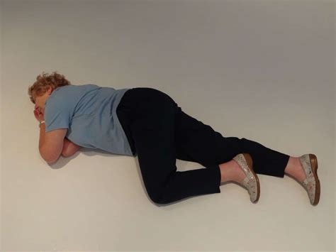 Basic First Aid: the Recovery Position - First Aid for Life
