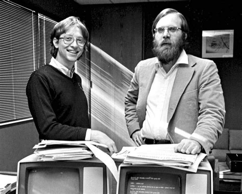 7 Foto Kenangan Paul Allen And Bill Gates Saat Mulai Merintis M