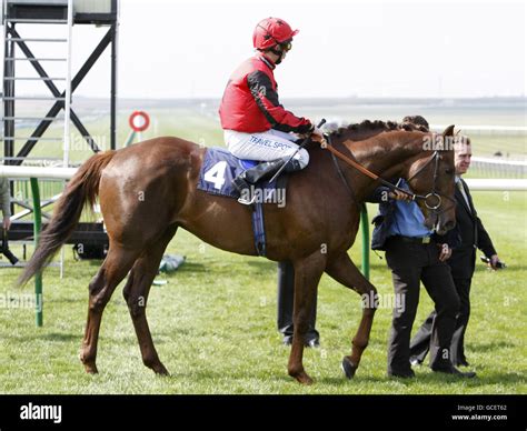 Horse Racing The Craven Meeting Day One Newmarket Racecourse