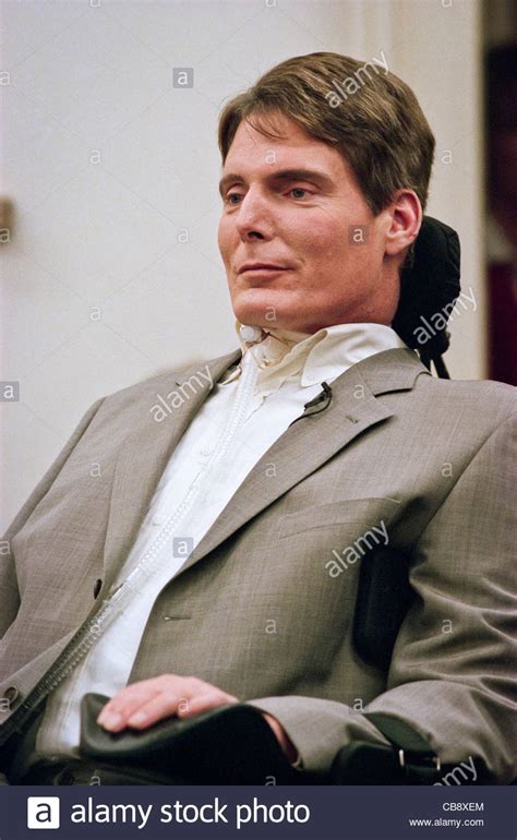 Actor Christopher Reeve Makes A Statement Financial