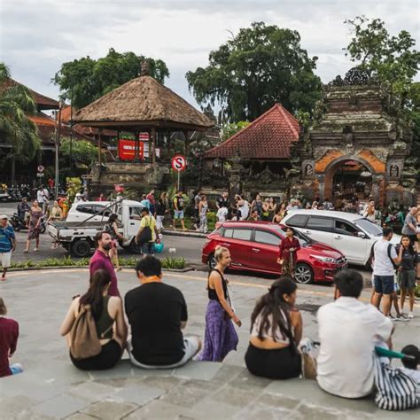 Balis Free Shuttle Service For Tourists Sparks Controversy In Ubud