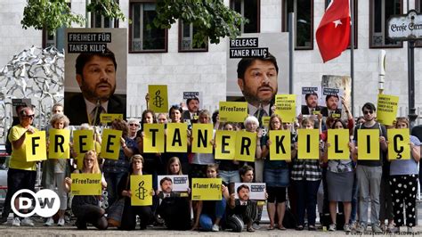 Turkish Court Rules To Keep Amnesty Head In Jail DW 02 01 2018