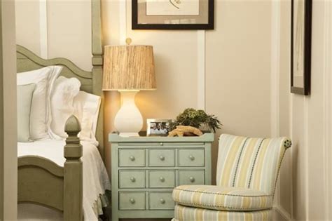 Our grandson asks for paula deen to season his meal all the time. In Paula Deen's Guesthouse-soothing colors | Guest bedroom ...