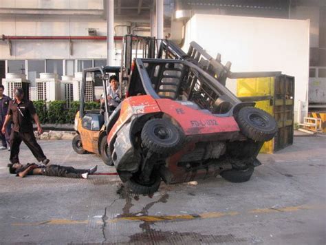 Get Worst Forklift Accident Youve Ever Seen Pictures Forklift Reviews