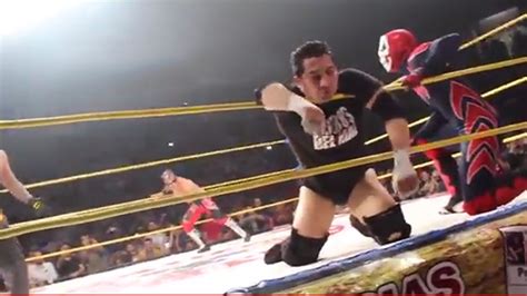 Mexican Wrestling Star Dies In The Ring