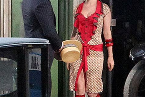First Look Isla Fisher As Myrtle Wilson On Great Gatsby Set Racked