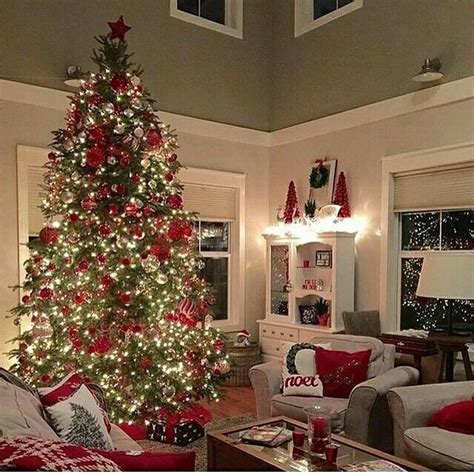 Think about your intended purpose for this space. 17 Magical Christmas Living Room Decor Ideas to Recreate ...