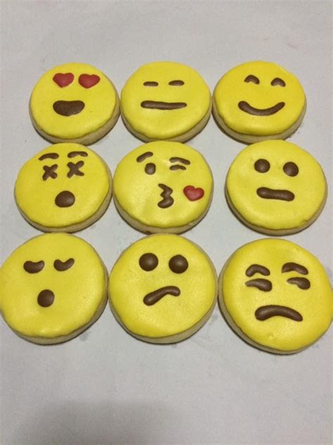 Emoji Sugar Cookies Sugar Cookies Cookies Baking
