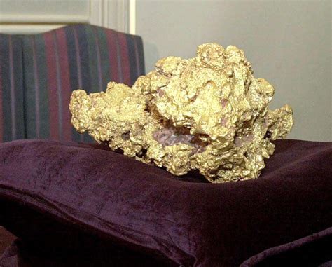 The most accepted theory for the presence of gold in ohio is that glacial meltwaters during the pleistocene glaciation transported igneous rocks south from canada. World's 5 largest gold nuggets that haven't been melted ...