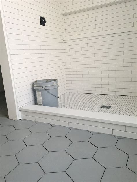 30 Hexagonal Bathroom Floor Tiles DECOOMO