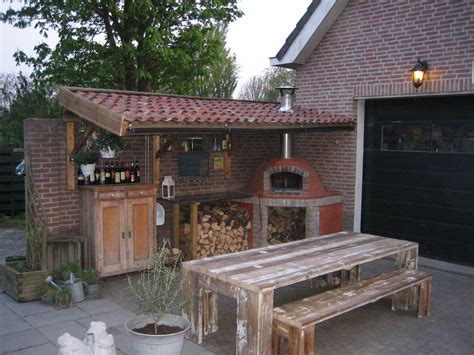 You have two options for the pizza oven. woodfired pizza oven in backyard in zevenhoven | Backyard ...