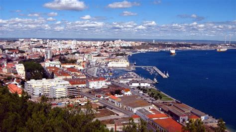 Setúbal is a coastal town, known for its fishing activities, traditions and industrial area. ATEMA - TTPOR :: Cidade de Setubal