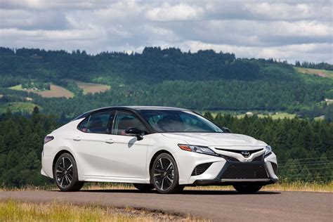 2018 Toyota Camry Xse Front Three Quarter 03 Motor Trend En Español