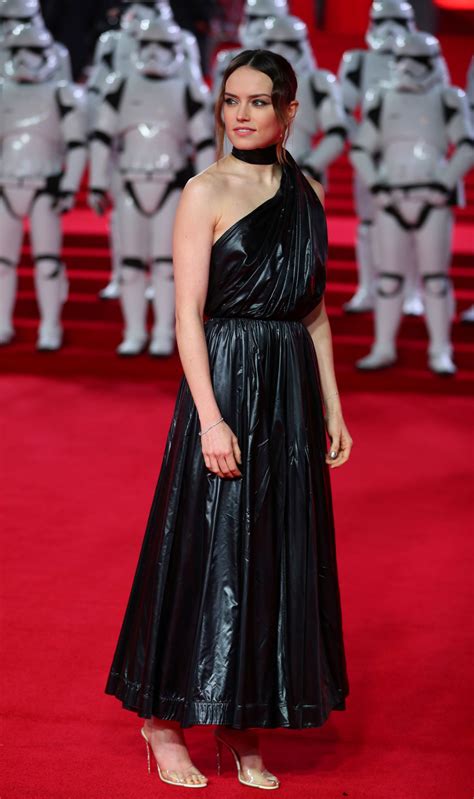 Daisy Ridley At Star Wars The Last Jedi Premiere In