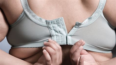 Tight Bra Signs Of Tight Bra Ways To Fix Tight Bras And More