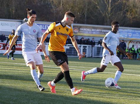 Matchs en direct de maidstone united : Maidstone United agree contract with midfielder Zihni ...