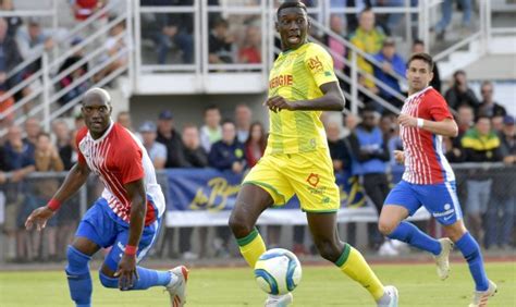 Randal kolo muani (born 5 december 1998) is a french professional footballer who plays as a forward for ligue 1 club nantes and the france u21 national team . Nantes : la belle éclosion de Randal Kolo Muani