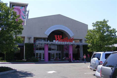 Harmar mall welcomes visitors and tour groups from all over. Roseville (California) - Travel guide at Wikivoyage