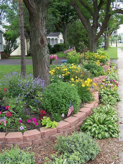 Front Yard Flower Beds Beautifying Your Home