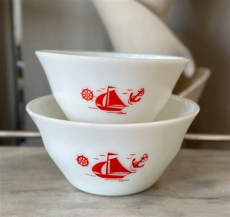 Mckee Glass Ships Red On White Glass Mixing Bowl 2 Piece Set Etsy