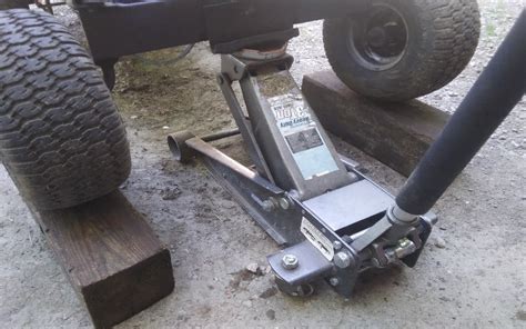 How To Raise Your Mower With A Car Jack Carhampt