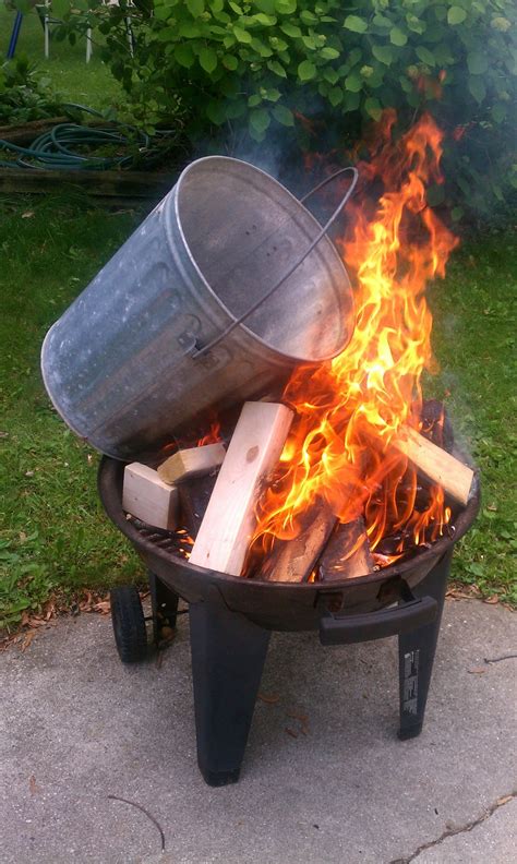 When someone walks into my kitchen, i definitely don't want the first thing they see to be a trash can. I now pronounce you dinner: Trash Can Turkey