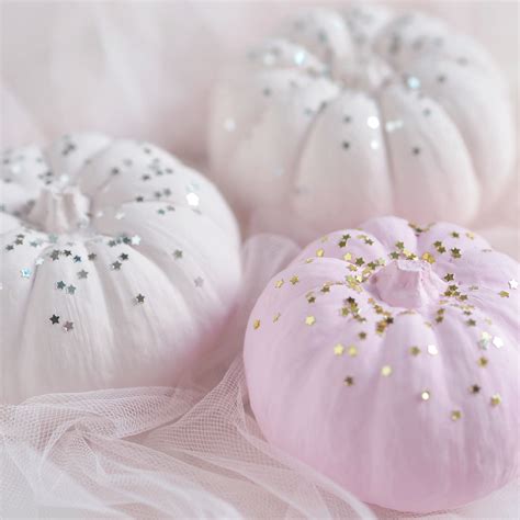 Girly Essentials For An Enchanting And Cosy Autumn Pink Halloween Pink