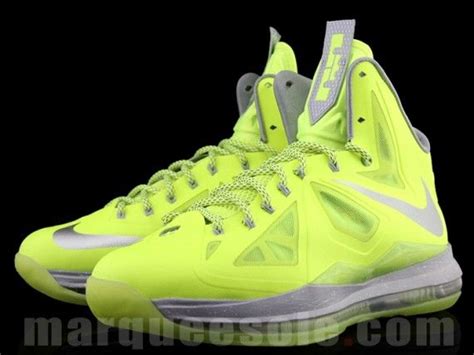 Of course, it's hard not to when the red. Lebron X volt dunkman (With images) | Nike lebron shoes