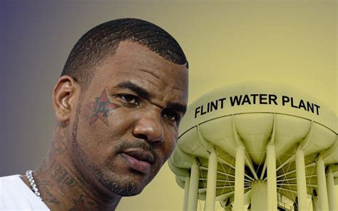 the game donates 500 000 to provide water to flint michigan residents compton rappers flint
