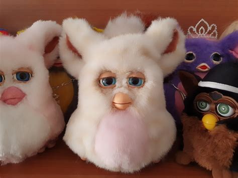 Electronic Toys Furby 2005 Emoto Tronic Furby Plush Model 59294 Caramel