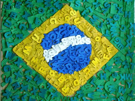 Bandeira Do Brasil Confeccionada Com Letras De Papelão 7ª E 8ª Série