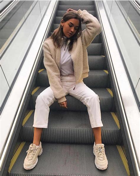 What Are The Current Fashion Trends 2019 Lines Gap Blazers For Women Trendy Fashion Style