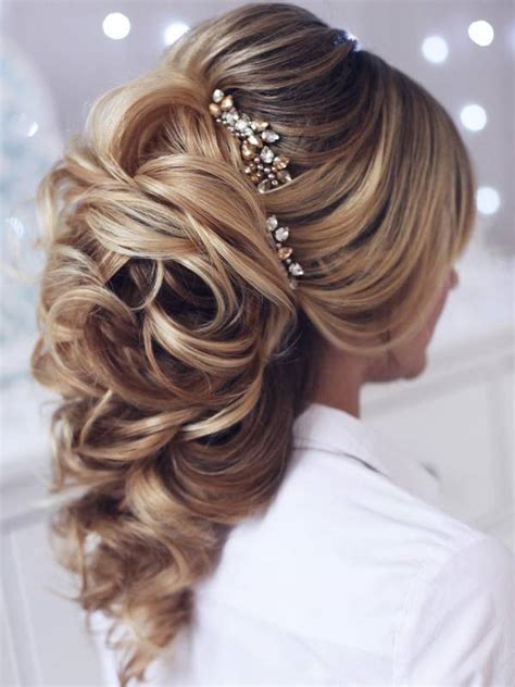 There are several simple options that will make a major difference in the appearance of your because of this widely shared attitude about hairstyles for long hair, simple straight locks, wavy looks, loose curls, and natural ringlets have. 60 Wedding Hairstyles for Long Hair from Tonyastylist ...