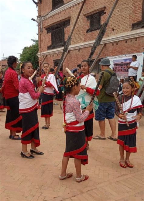 traditional newari dress bhaktapur nepal traditional